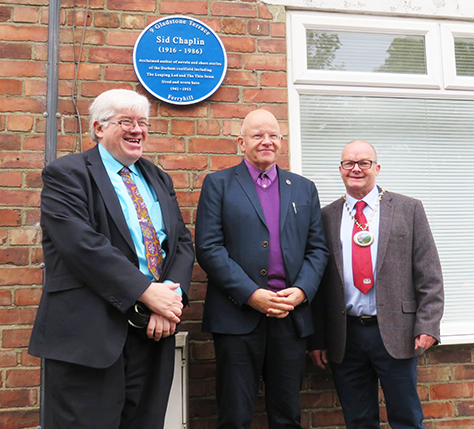 Left to right: Councillor Neil Foster, Michael Chaplin and Mayor of Ferryhill, Councillor Peter Atkinson next to Sid Chaplin’s commemorative blue plaque.