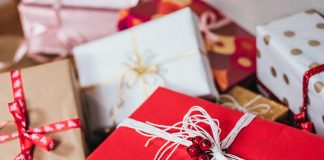 Unwrap the FUN! Hannah Lindsay Blogs