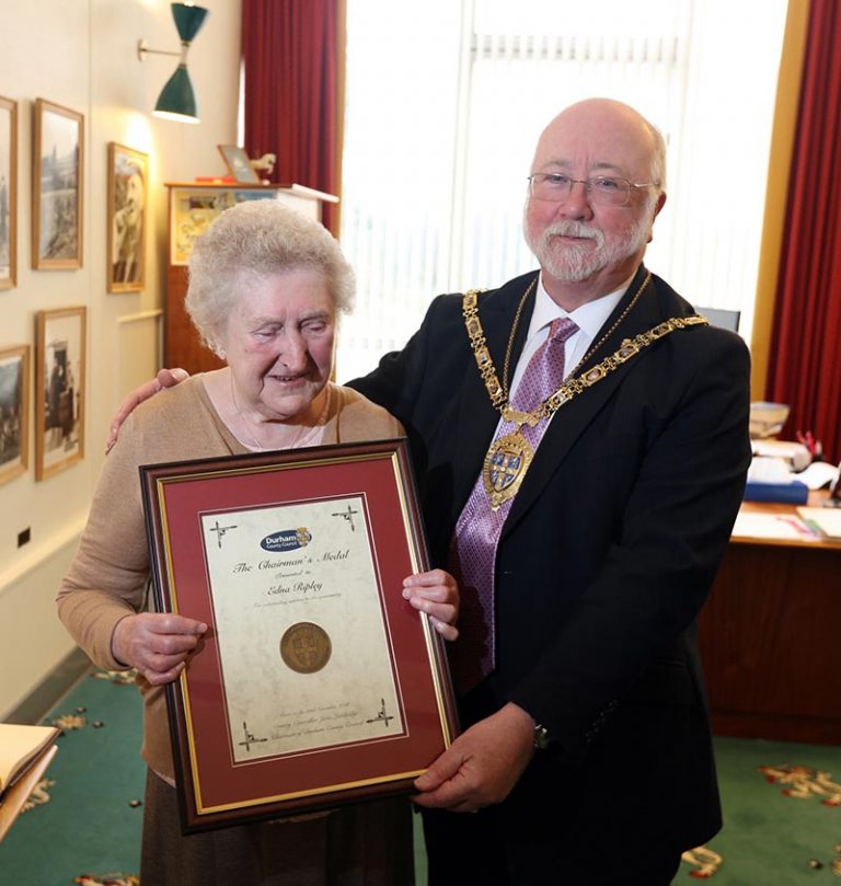 Edna receives Chairman’s Medal Edna receives Chairman’s Medal