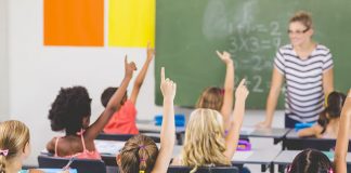 Local authority recommends delay to reopening schools A school classroom
