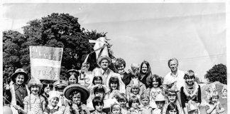 WANTED: Old photos to help celebrate Queen’s Jubilee queens-silver-jubilee-party-west-chilton-1977