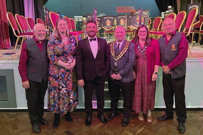 spennymoor-band Mayor attends band concert