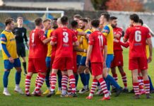 Shildon struggle in Stocksbridge Shaildon AFC and Stocksbridge Park Steels players argue.