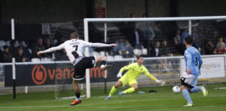 Moors roar back after weekend defeat