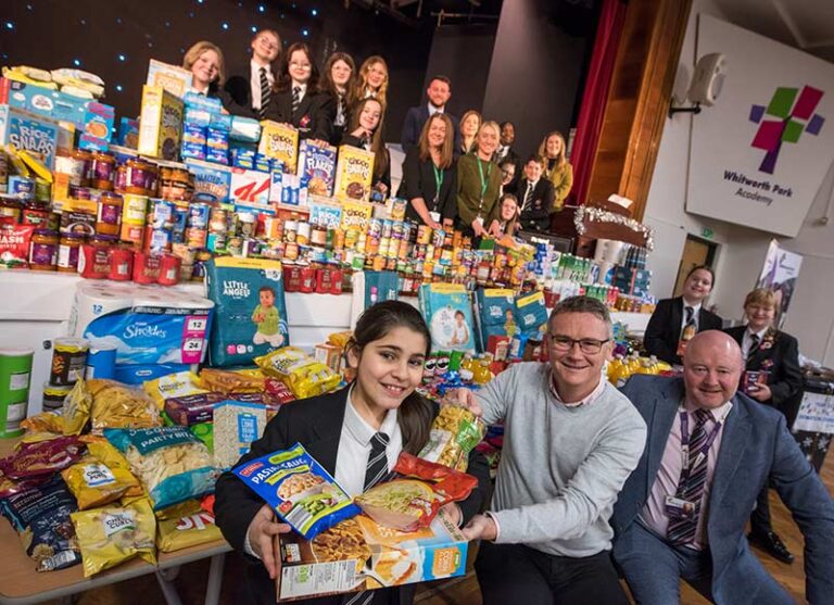 Students support local foodbanks Students support local foodbanks
