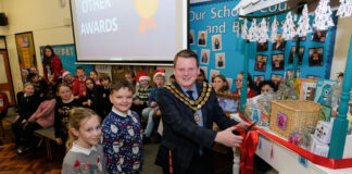 Mayor opens North Park Tuck Shop