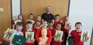 King James takes Mini Medics training to local pupils King James takes Mini Medics training to local pupils