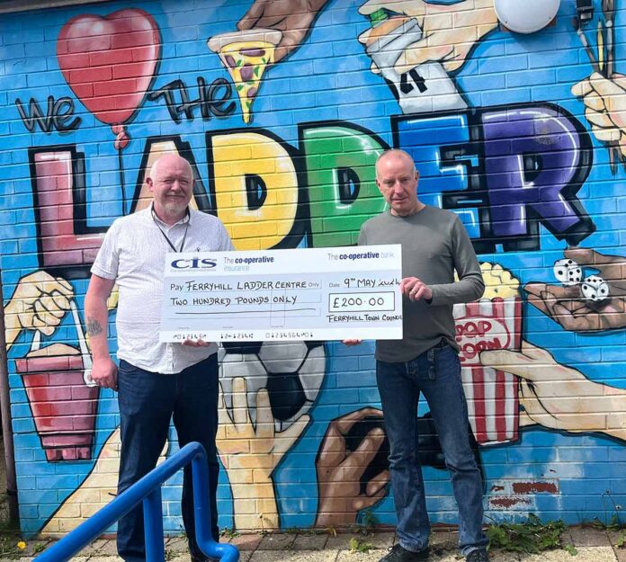 mif-cheque-presentation-ladder-centre