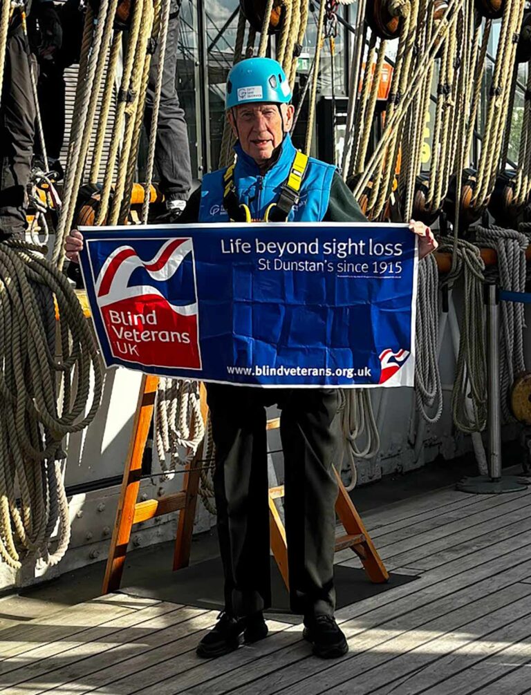 Ninety year old Kelso scales Cutty Sark mast for military charity