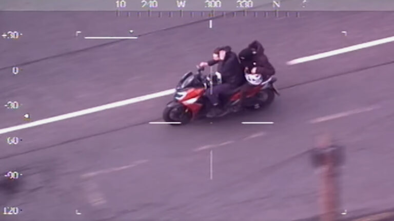 Police helicopter helps catch dangerous motorcyclists Police helicopter helps catch dangerous motorcyclists