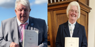 Les and Ann receive Maundy Money