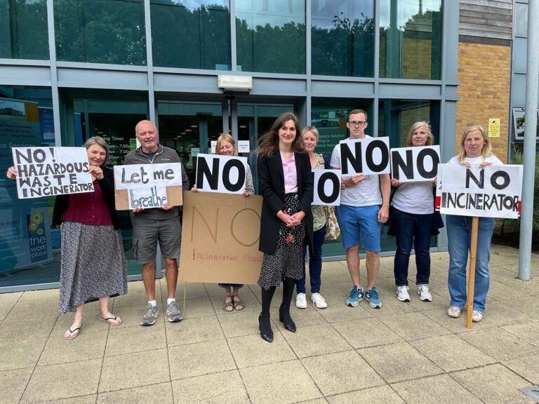 Residents protest over incinerator health fears