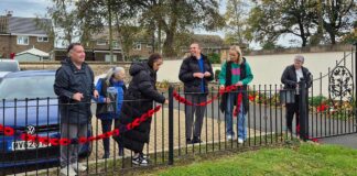 Teamwork at Duncombe Cemetery