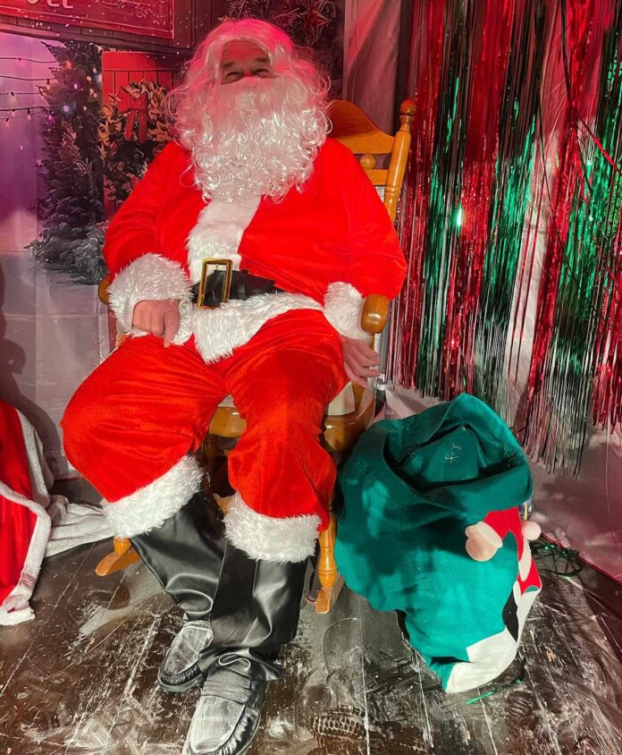santas-grotto-quinns-retreat