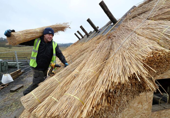 kynren-roof-thatching