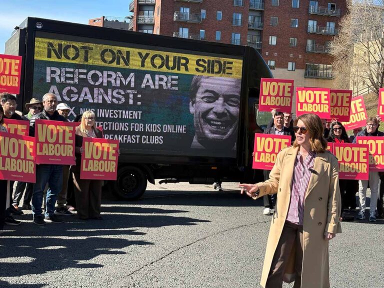 Mayor attacks Reform ‘charlatans’ Mayor attacks Reform ‘charlatans’