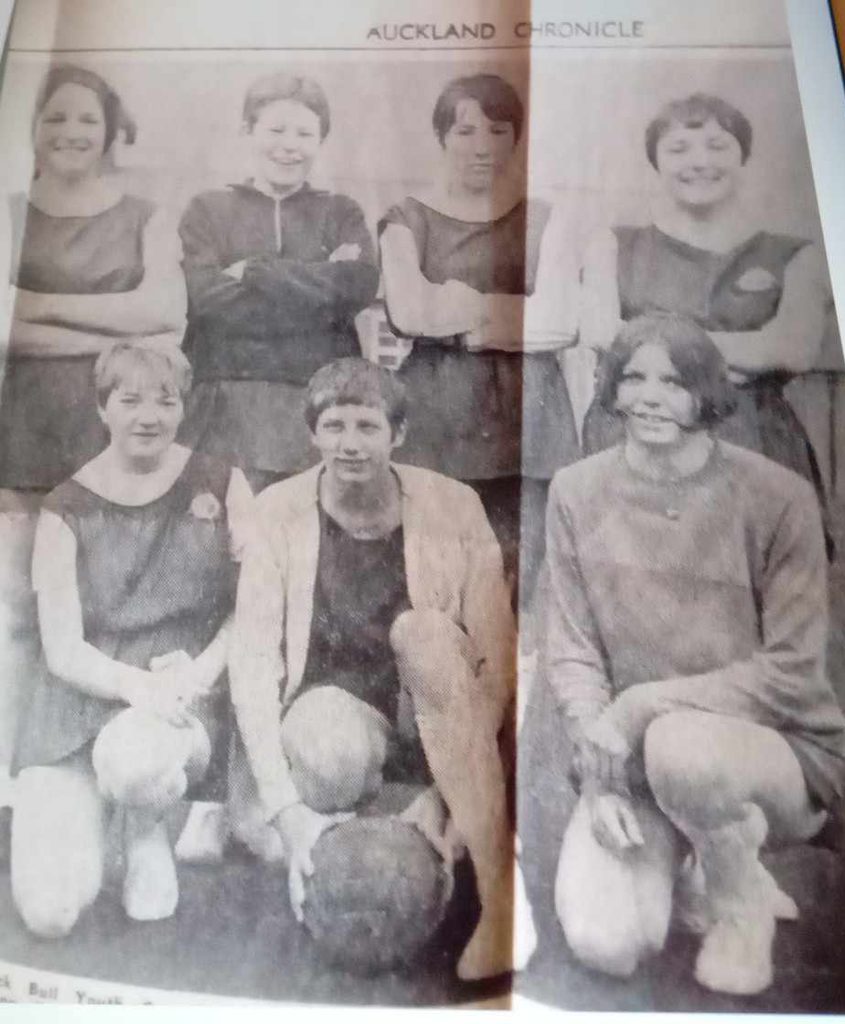 The Diamond Netballers back in the day.